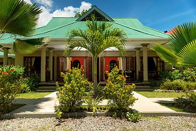 Cote_d'or_Chalets_exterior